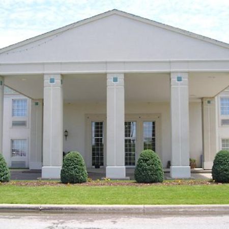 Moberly Inn & Suites Экстерьер фото
