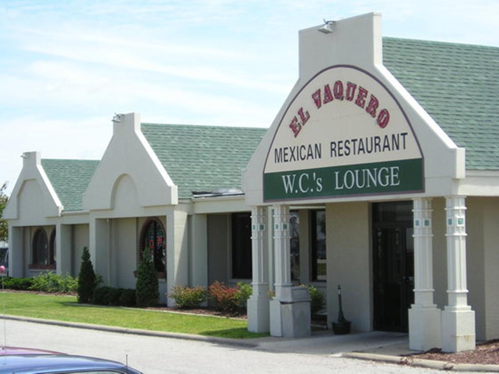 Moberly Inn & Suites Экстерьер фото